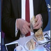 شوبير يأكل "عيش وحلاوة" على الهواء ويُعاير مجلس الأهلي بـ "شتيمة" مرتضى